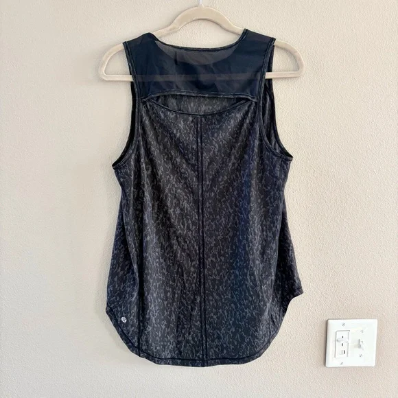 Women’s Lululemon Sculpt Tank Top Black Leopard Size 12 - Picture 3 of 4
